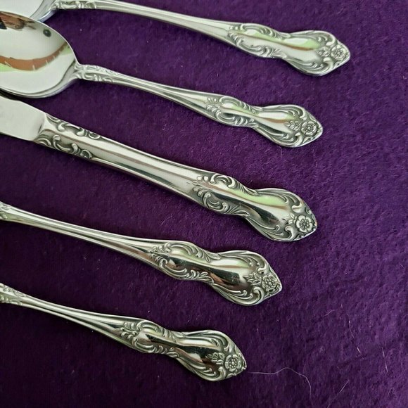 Easterling Valhalla Stainless Flatware 5 Piece Place Setting Glossy Scrolls - Picture 2 of 4